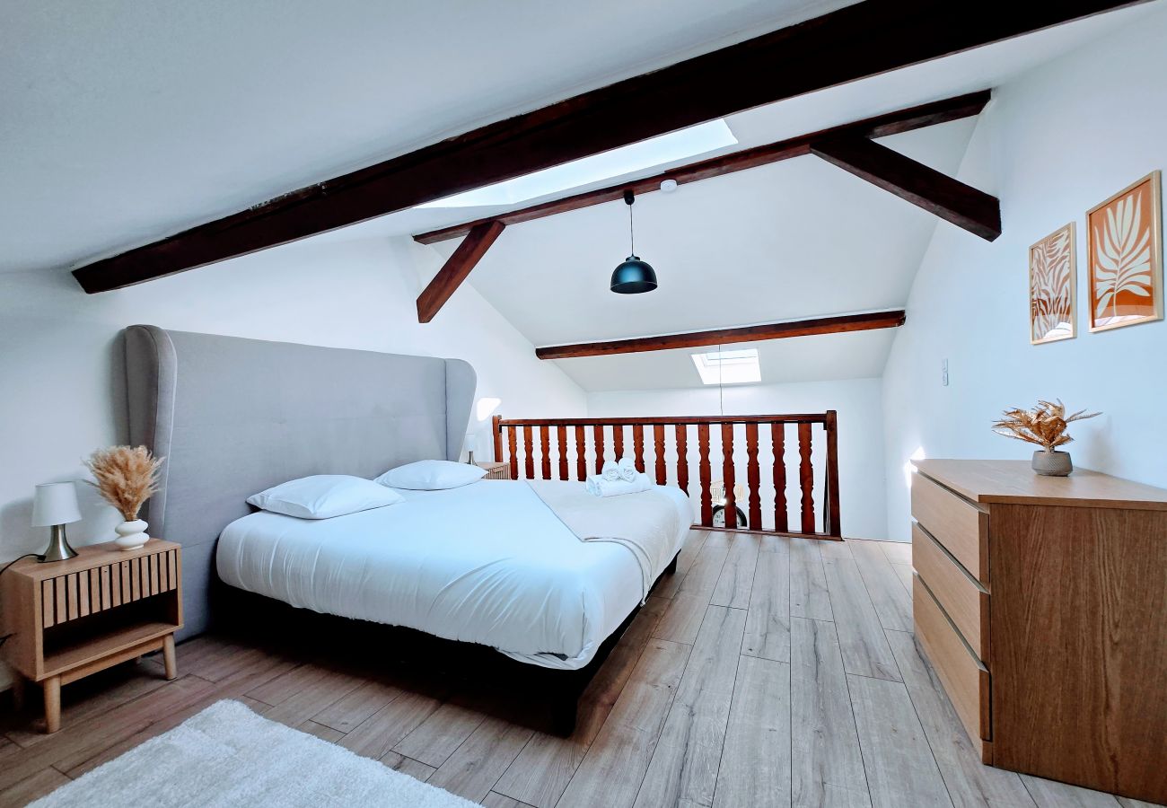 Apartment in Auxerre - Jules Ferry - Séjour à Auxerre