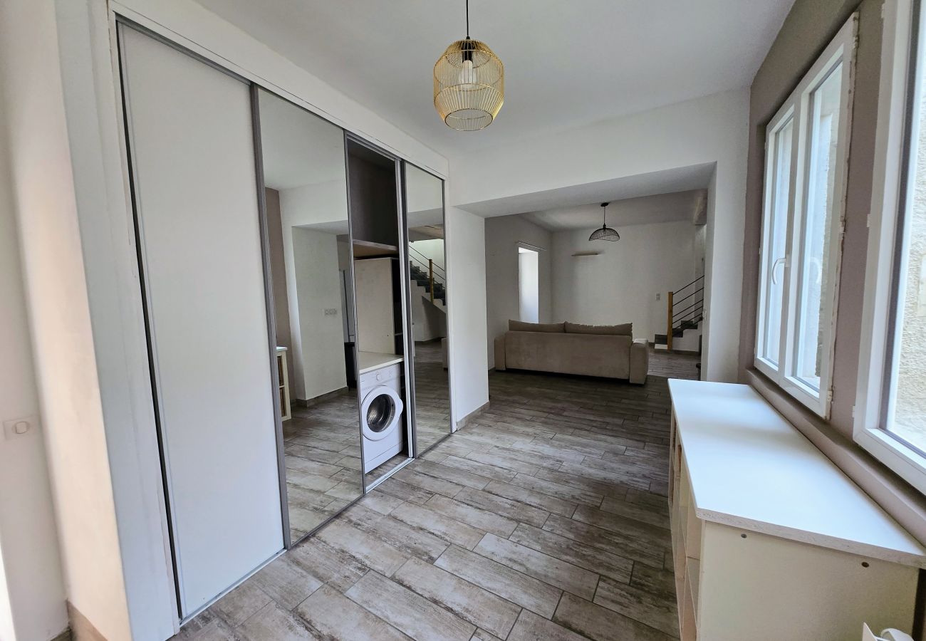 House in Auxerre - Maison de ville d'exception | 78m² meublée | Garage 3 voitures