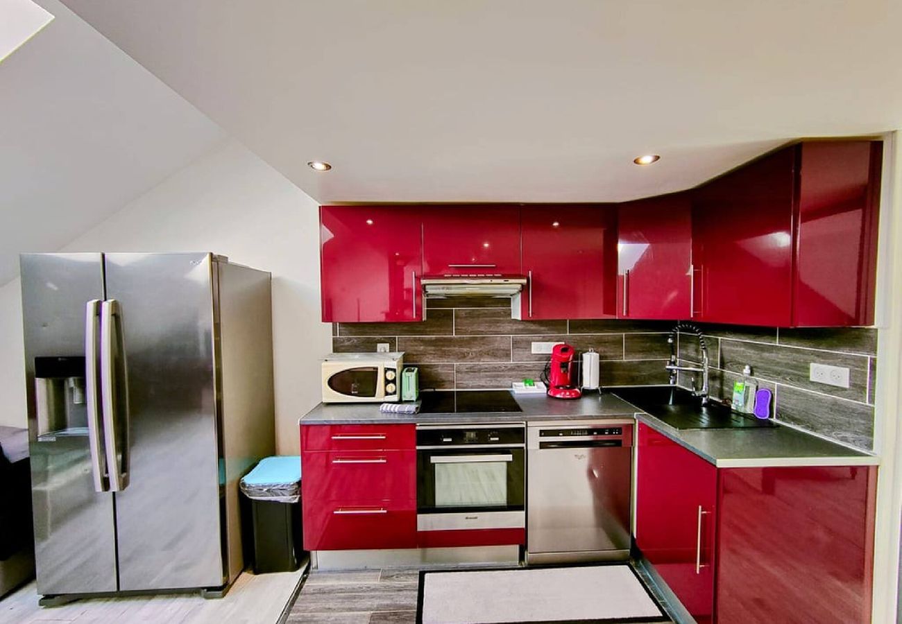 Apartment in Auxerre - Sous les toits de Paris - Séjour à Auxerre