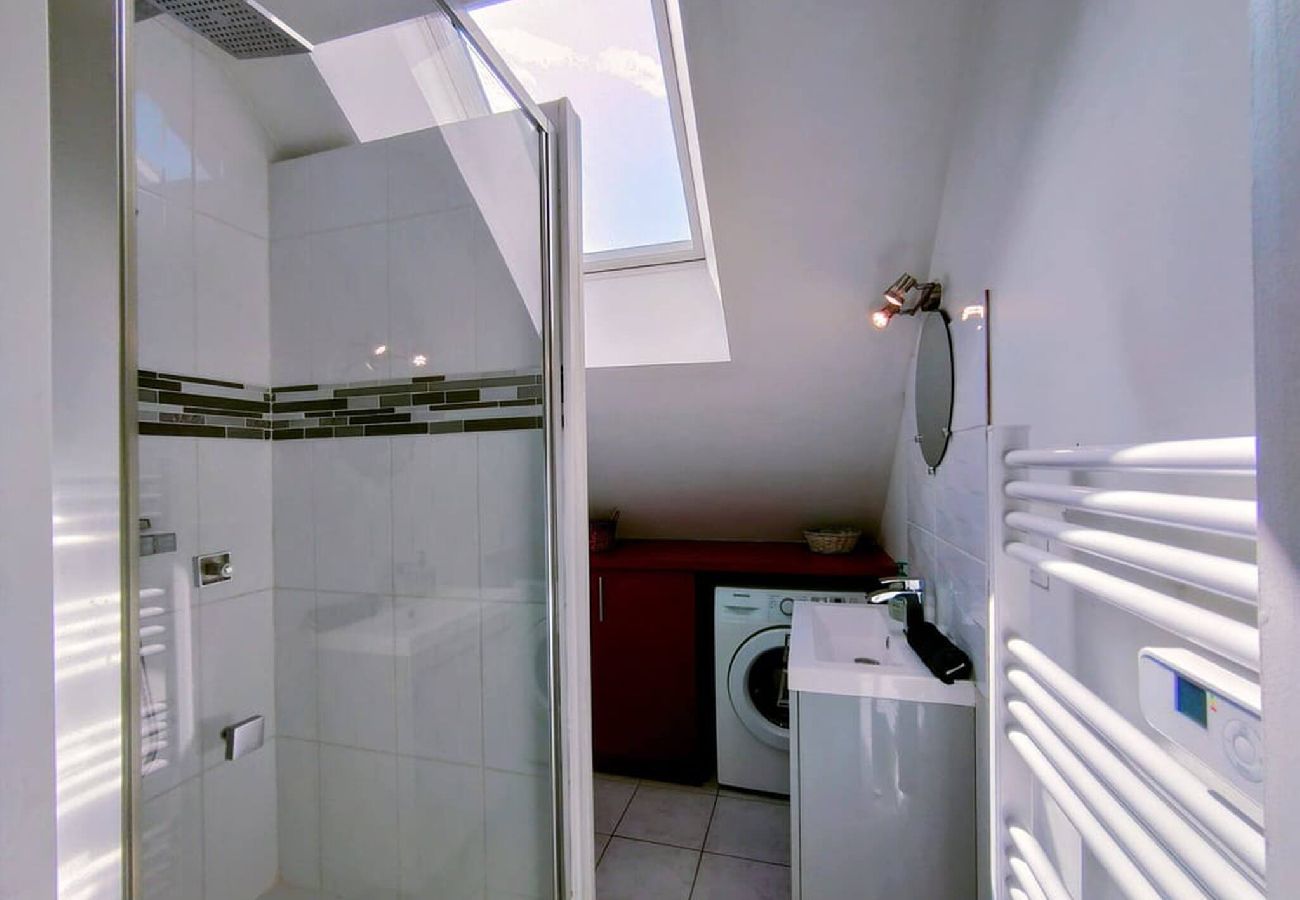 Apartment in Auxerre - Sous les toits de Paris - Séjour à Auxerre