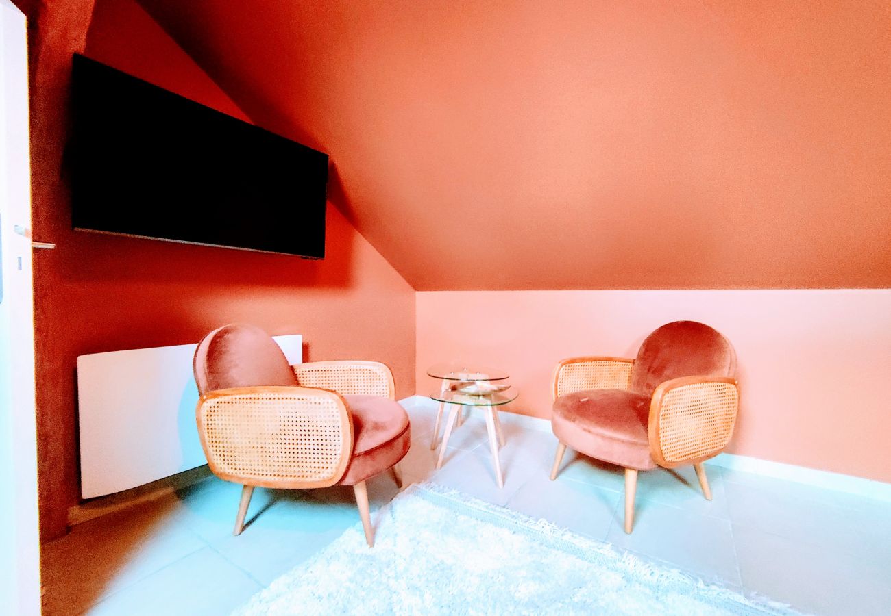 Apartment in Auxerre - Faillot - Séjour à Auxerre