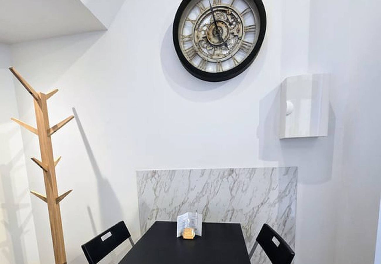 Studio in Auxerre - Robillard 5 - Séjour à Auxerre