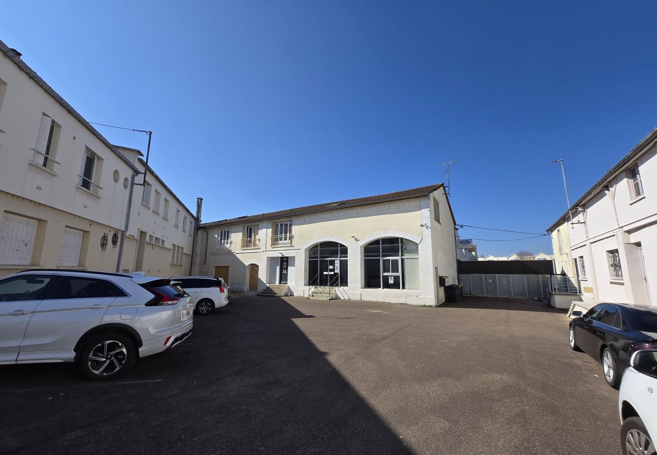 Apartment in Auxerre - Jules Ferry - Séjour à Auxerre