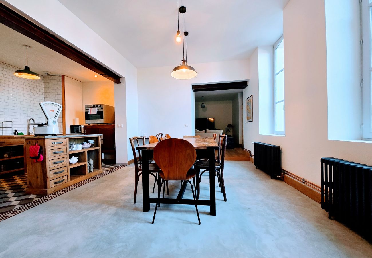 Apartment in Auxerre - La Marine - Séjour à Auxerre