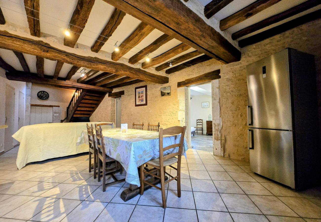 House in Chablis - L'église - Séjour à Chitry