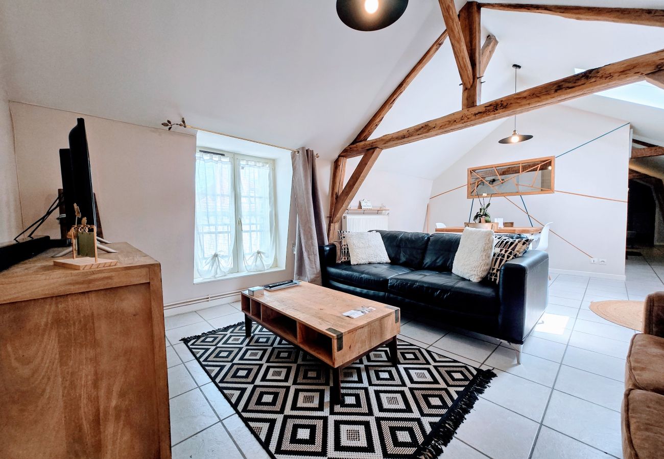 Apartment in Auxerre - Foch - séjour à Auxerre