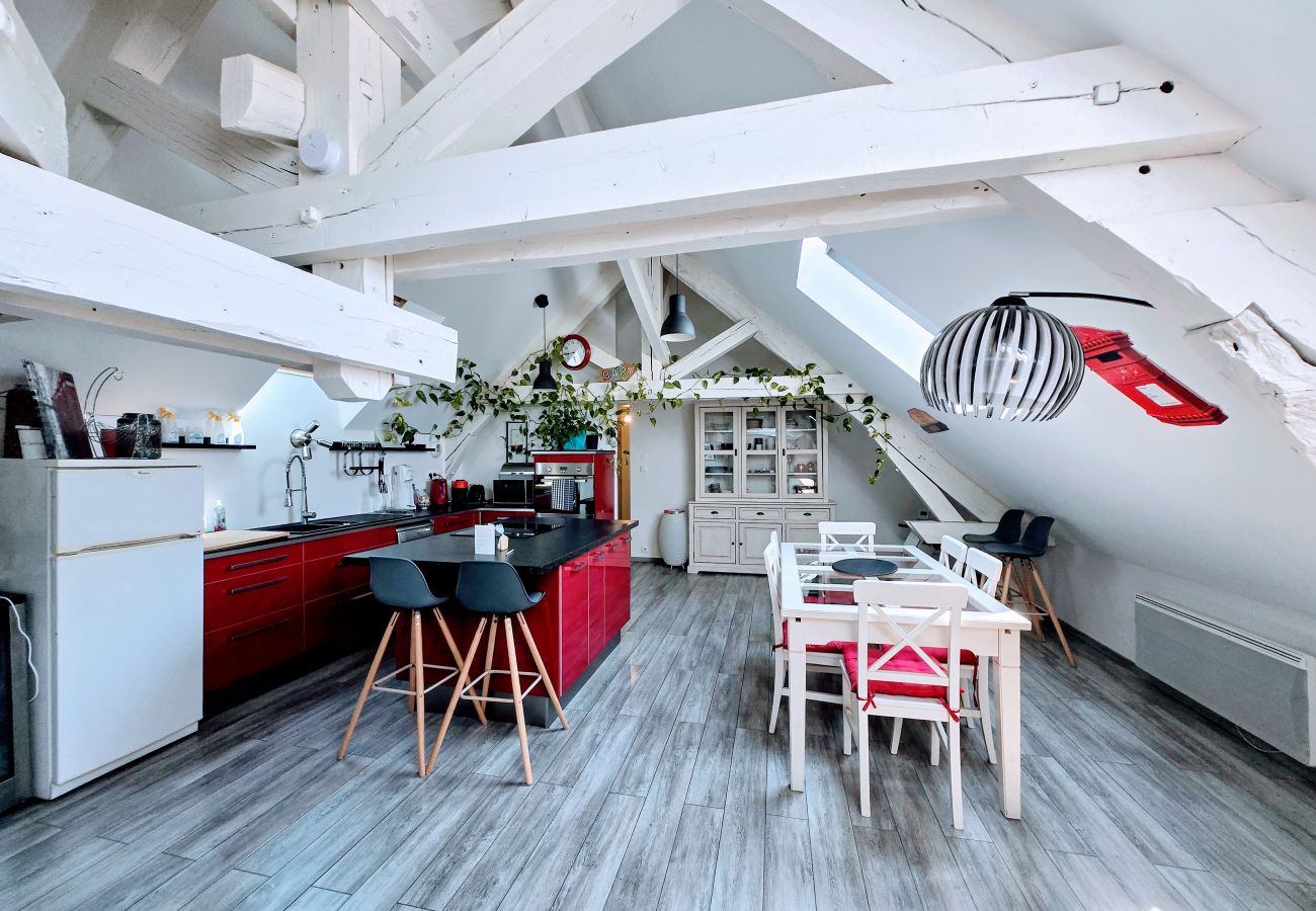 Apartment in Auxerre - Le Cosy - Séjour à Auxerre