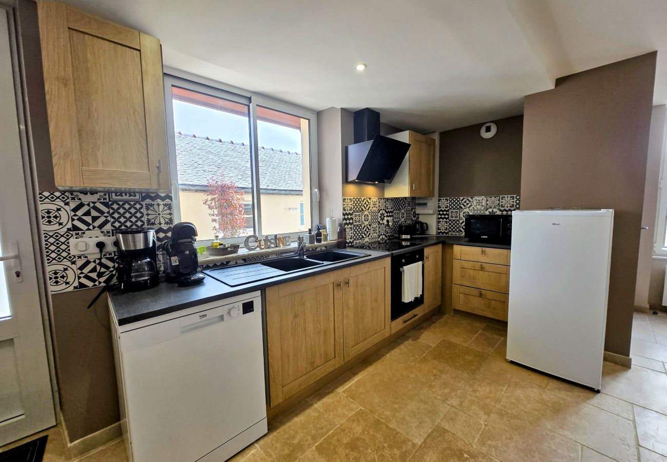 House in Chablis - Gite De L'Aeti - SPA prive - Piscine - Vignoble