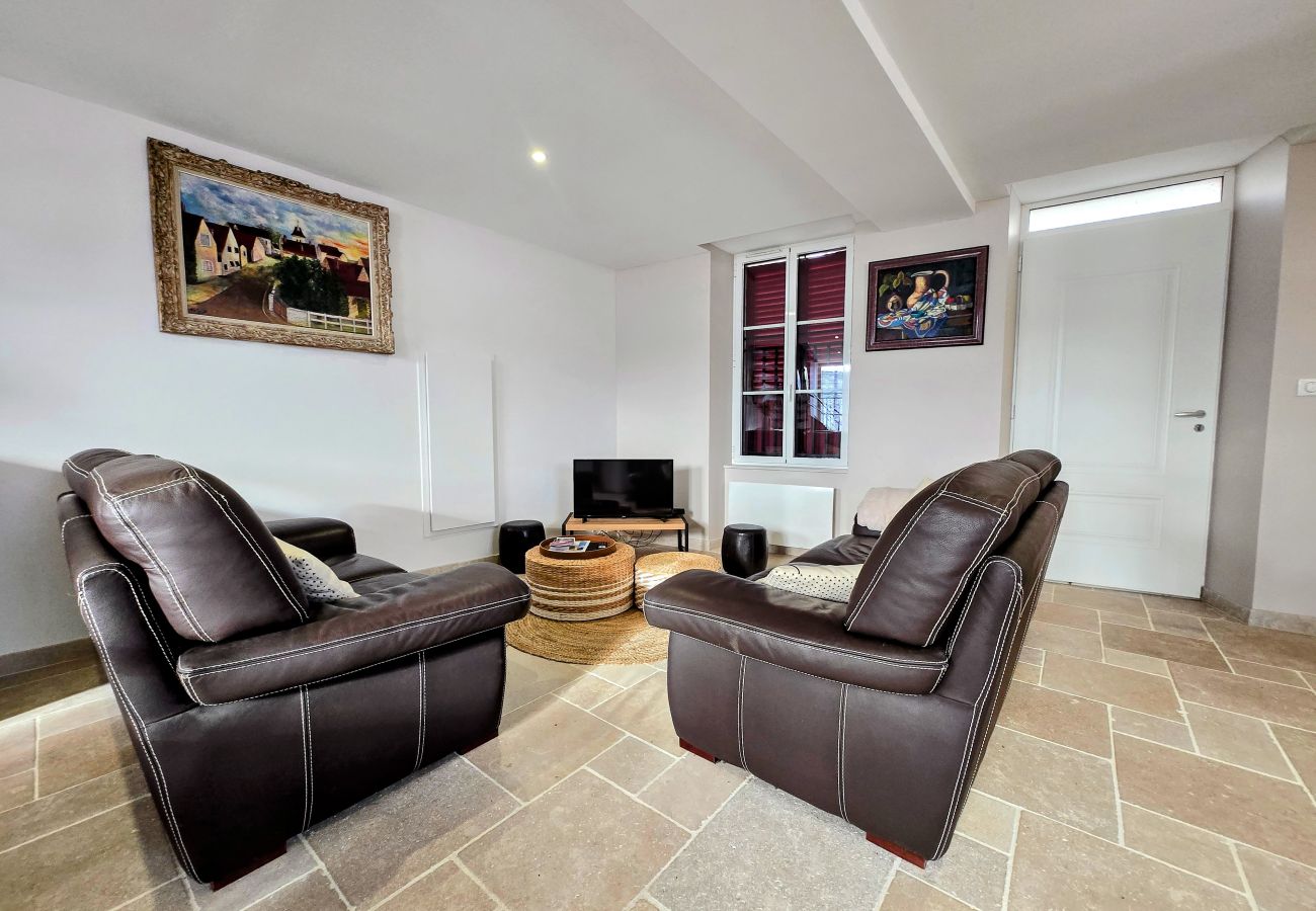 House in Chablis - Gite De L'Aeti - SPA prive - Piscine - Vignoble