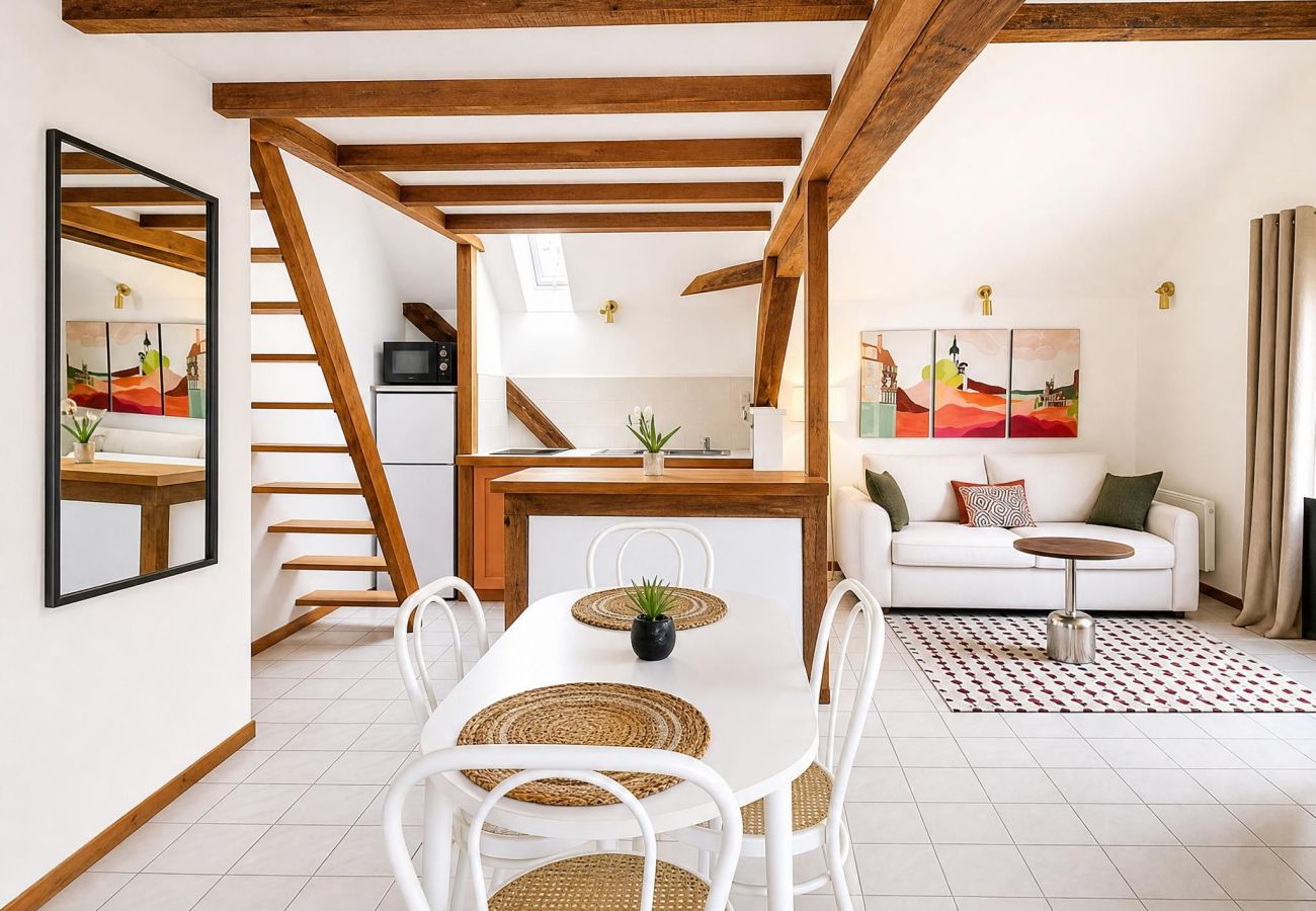 Apartment in Auxerre - Michelet - Studio mezzanine Auxerre - 4 pers