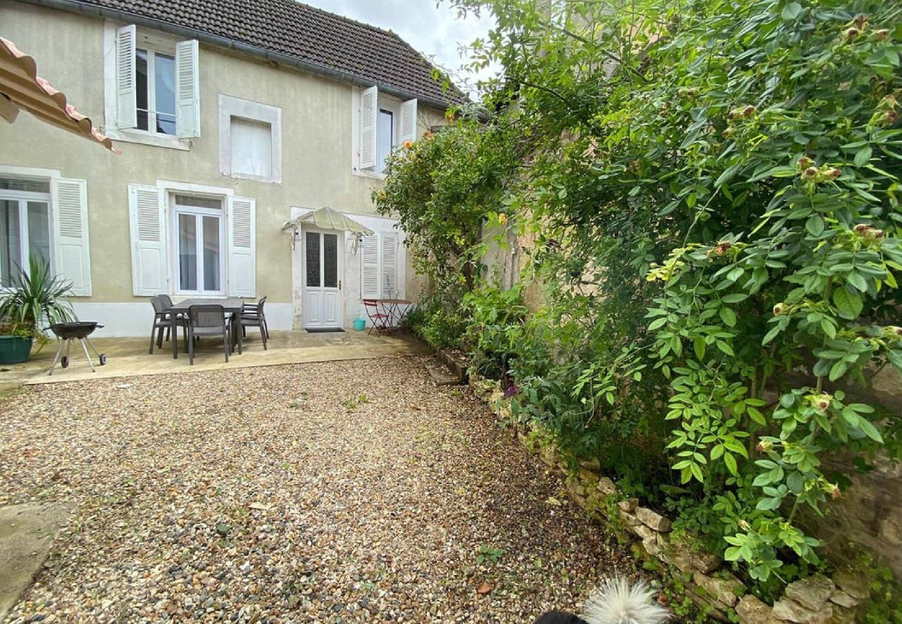 Maison à Coulanges-la-Vineuse - Vildieu - Séjour à Coulanges