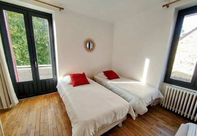 Appartement à Auxerre - Mare - Séjour à Auxerre Appartement à Auxerre - Mare - Séjour à Auxerre
