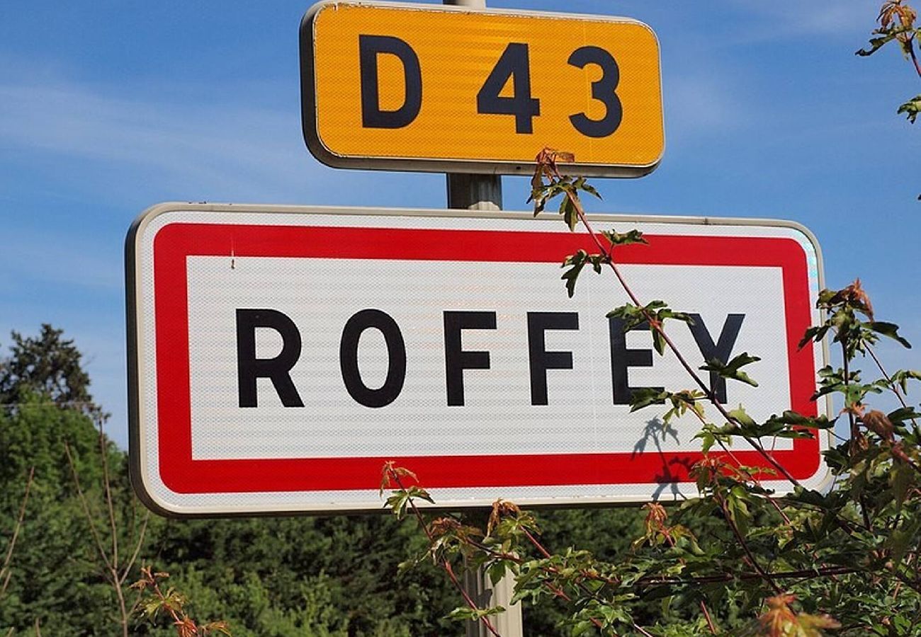 Domaine à Roffey - Champs du Moulin - Séjour à Roffey