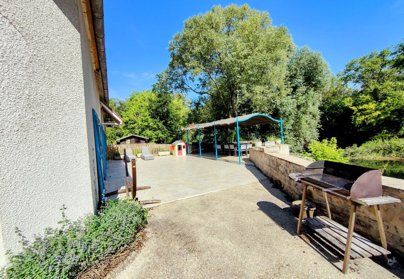 Domaine à Roffey - Champs du Moulin - Séjour à Roffey