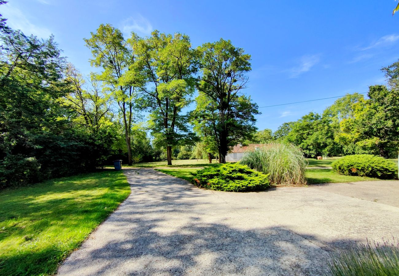 Domaine à Roffey - Champs du Moulin - Séjour à Roffey