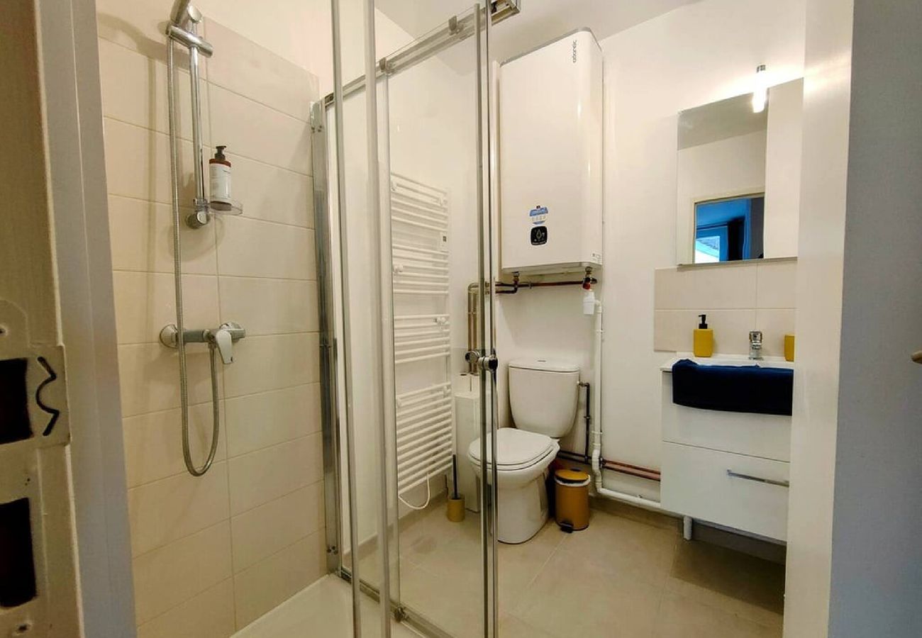 Studio à Auxerre - Paris III - Séjour à Auxerre