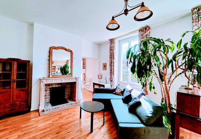Appartement à Auxerre - J.Cocoon - Séjour à Auxerre Appartement à Auxerre - J.Cocoon - Séjour à Auxerre
