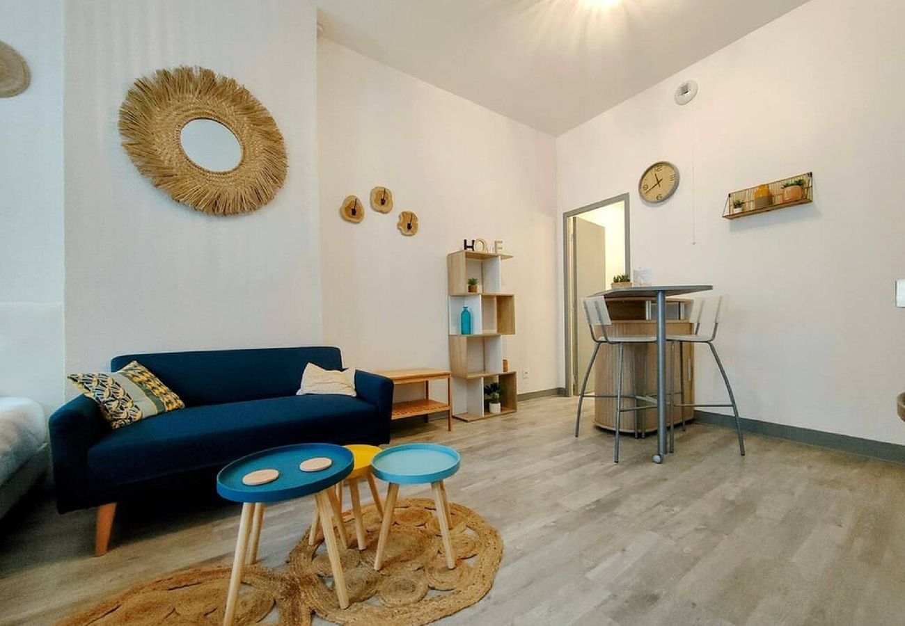 Studio à Auxerre - Paris I - Séjour à Auxerre
