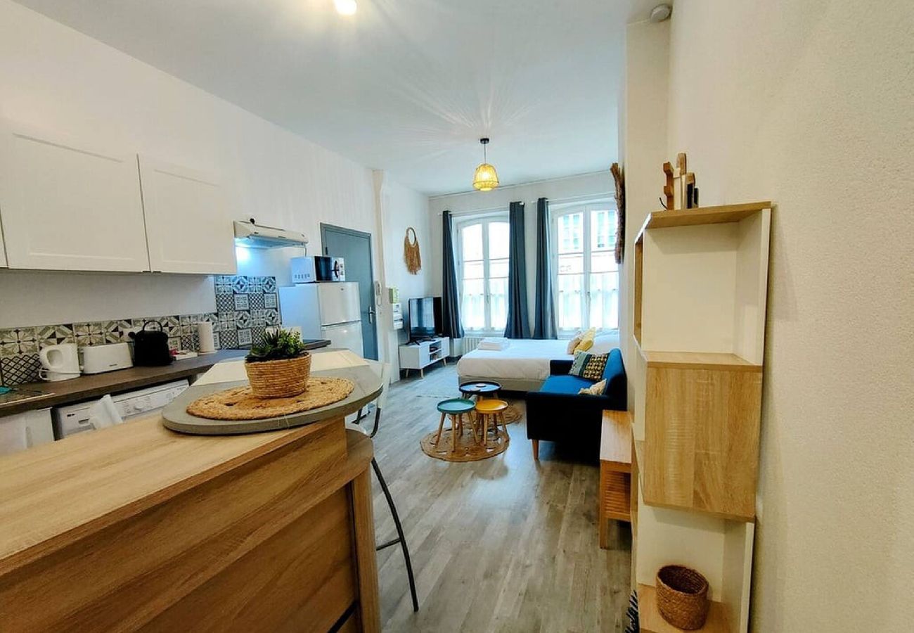Studio à Auxerre - Paris I - Séjour à Auxerre