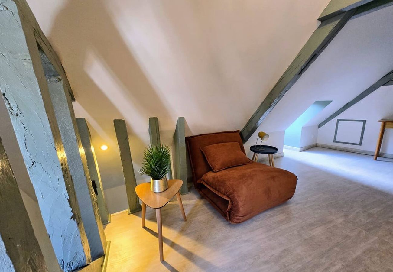 Maison à Auxerre - Le 16 - Séjour à Auxerre