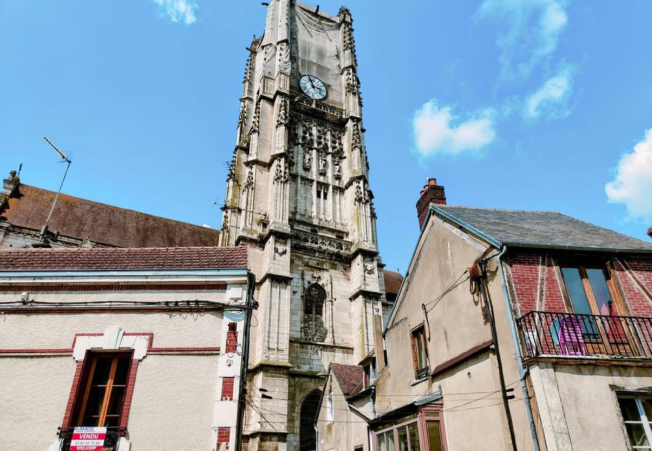 Appartement à Auxerre - Rêves & Bois - Séjour à Auxerre