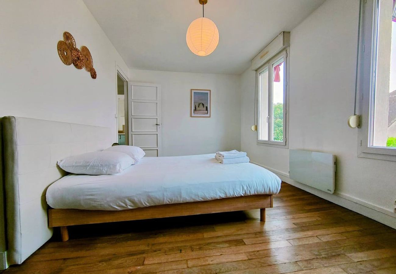 Appartement à Auxerre - Waldeck Rousseau - Séjour à Migennes