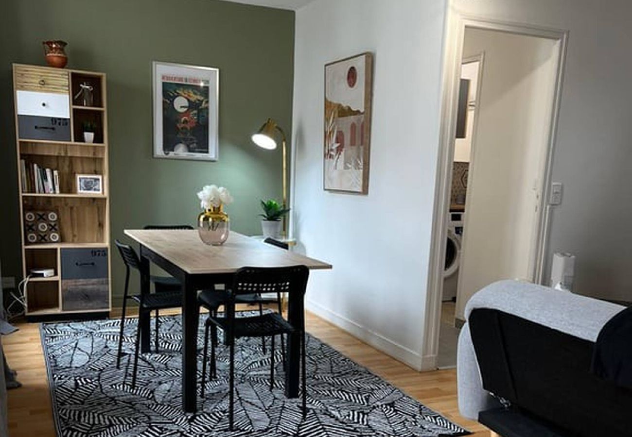 Appartement à Auxerre - La Fortification - Séjour à Auxerre
