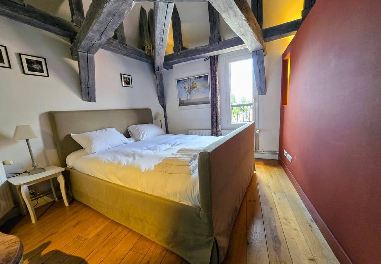 Appartement à Auxerre - La Fortification - Séjour à Auxerre