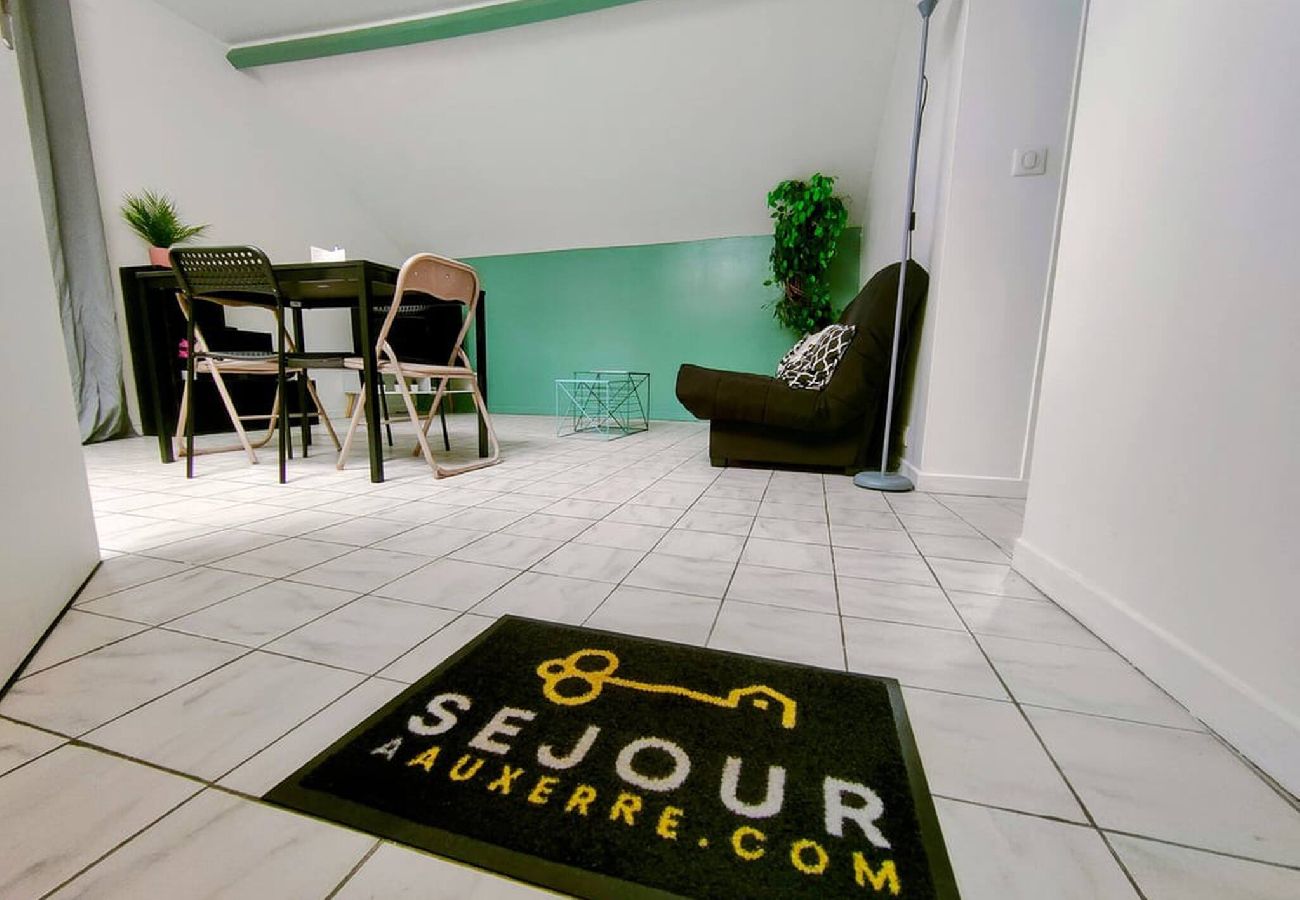 Appartement à Auxerre - Perrière - Séjour à Auxerre
