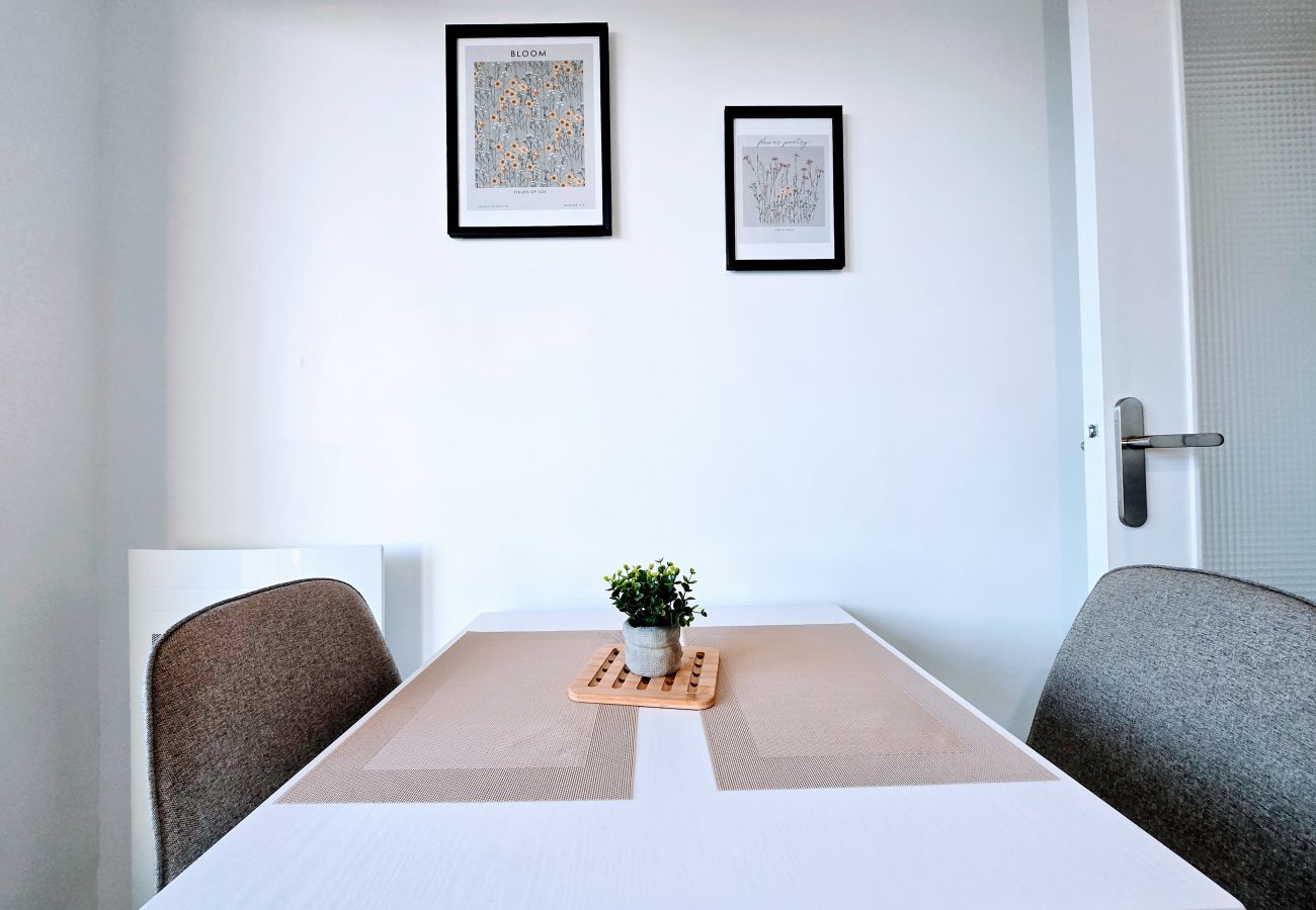 Studio à Auxerre - Bourneil - Séjour à Auxerre