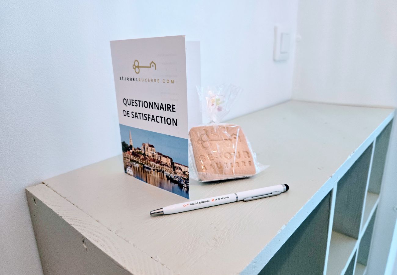 Studio à Auxerre - Bourneil - Séjour à Auxerre