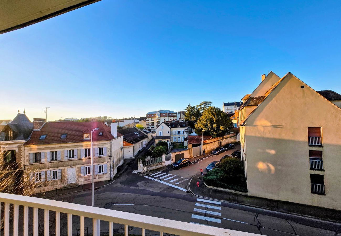 Studio à Auxerre - Bourneil - Séjour à Auxerre