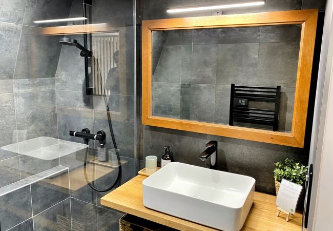 Appartement à Auxerre - Le Repères des Sommeliers - Séjour à Auxerre Appartement à Auxerre - Le Repères des Sommeliers - Séjour à Auxerre