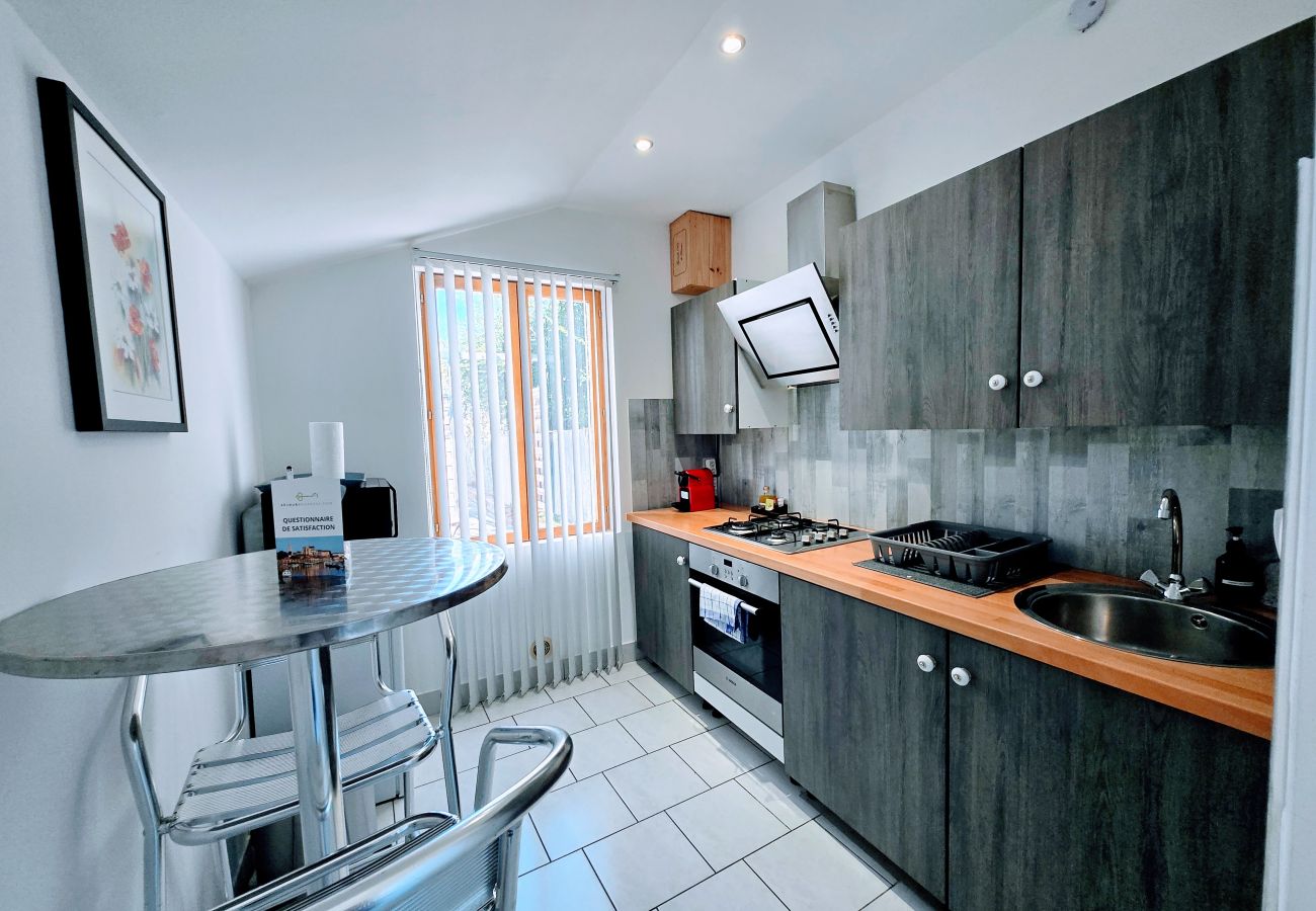 Studio à Auxerre - Joffre - Séjour à Auxerre