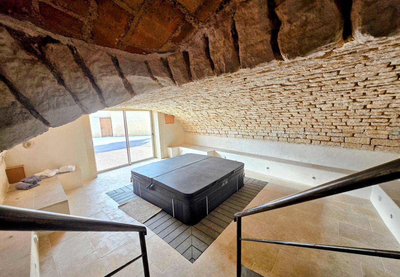 Maison à Chablis - Gite De L'Aeti - SPA prive - Piscine - Vignoble