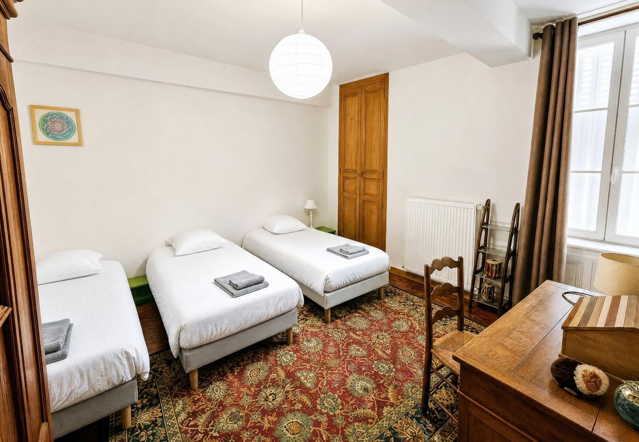 Maison à Mailly-le-Château - Mailly-le-Château • Maison 3 chambres • 7 pers