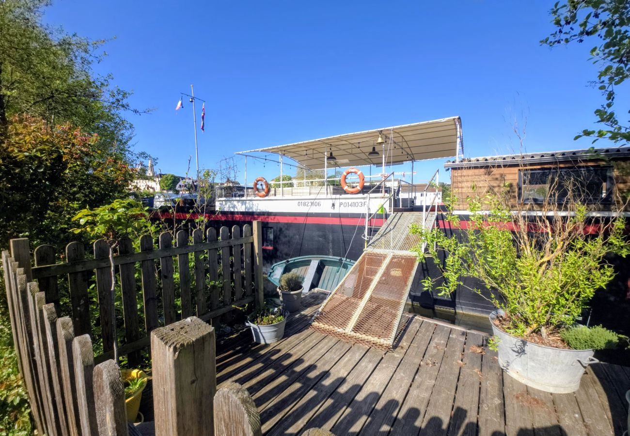 Bateau à Auxerre - Ainos Louanges - Bail Partner