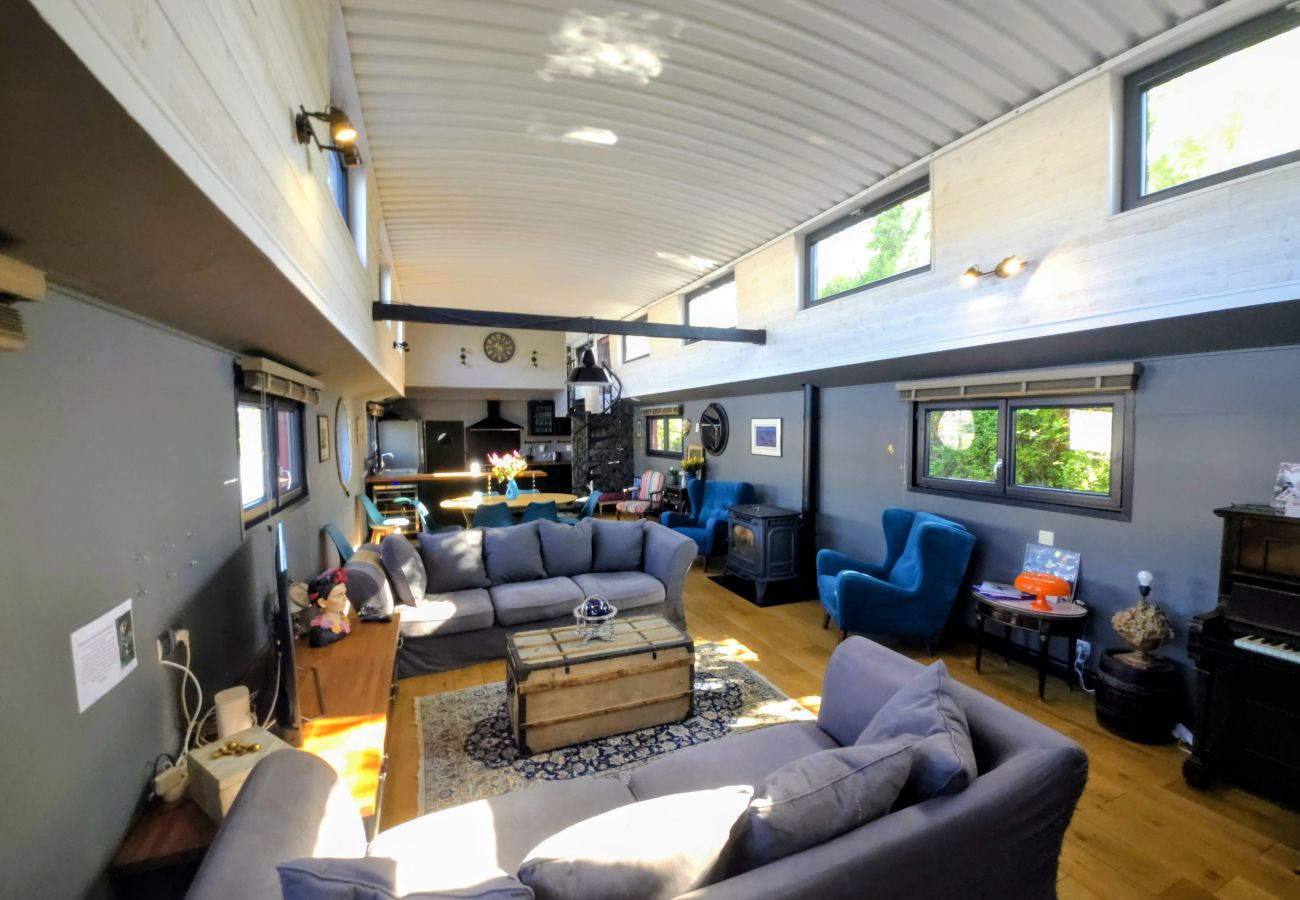 Bateau à Auxerre - Ainos Louanges - Bail Partner