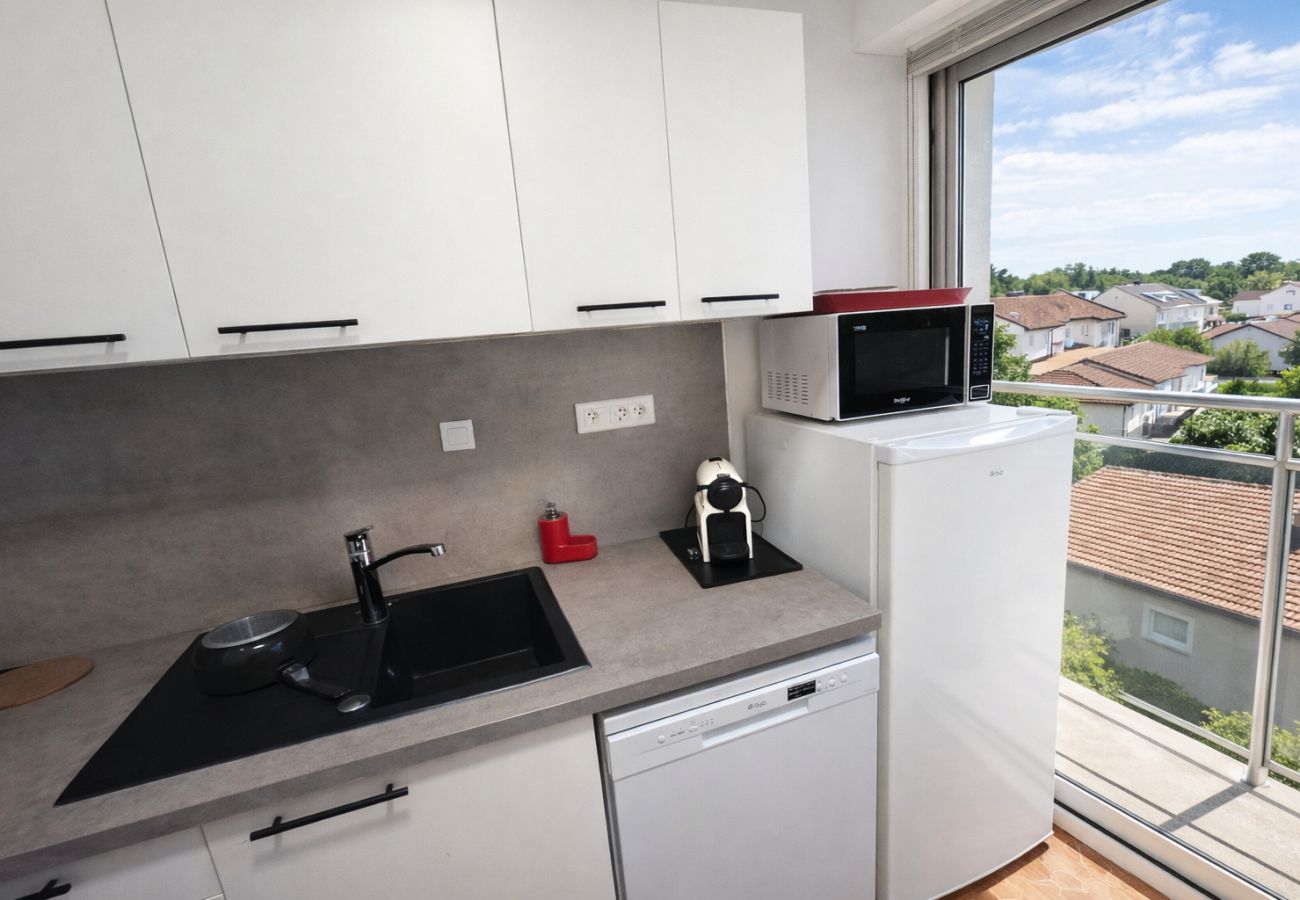 Appartement à Auxerre - T2 meublé 48m² | Parking + Cave | Parc arboré