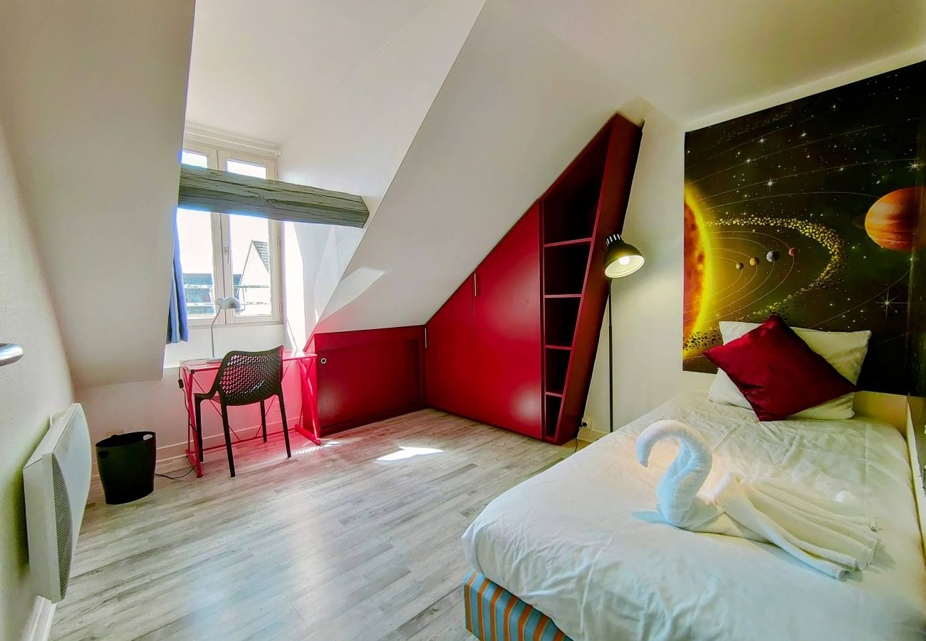 Appartement à Auxerre - sous les toits de paris