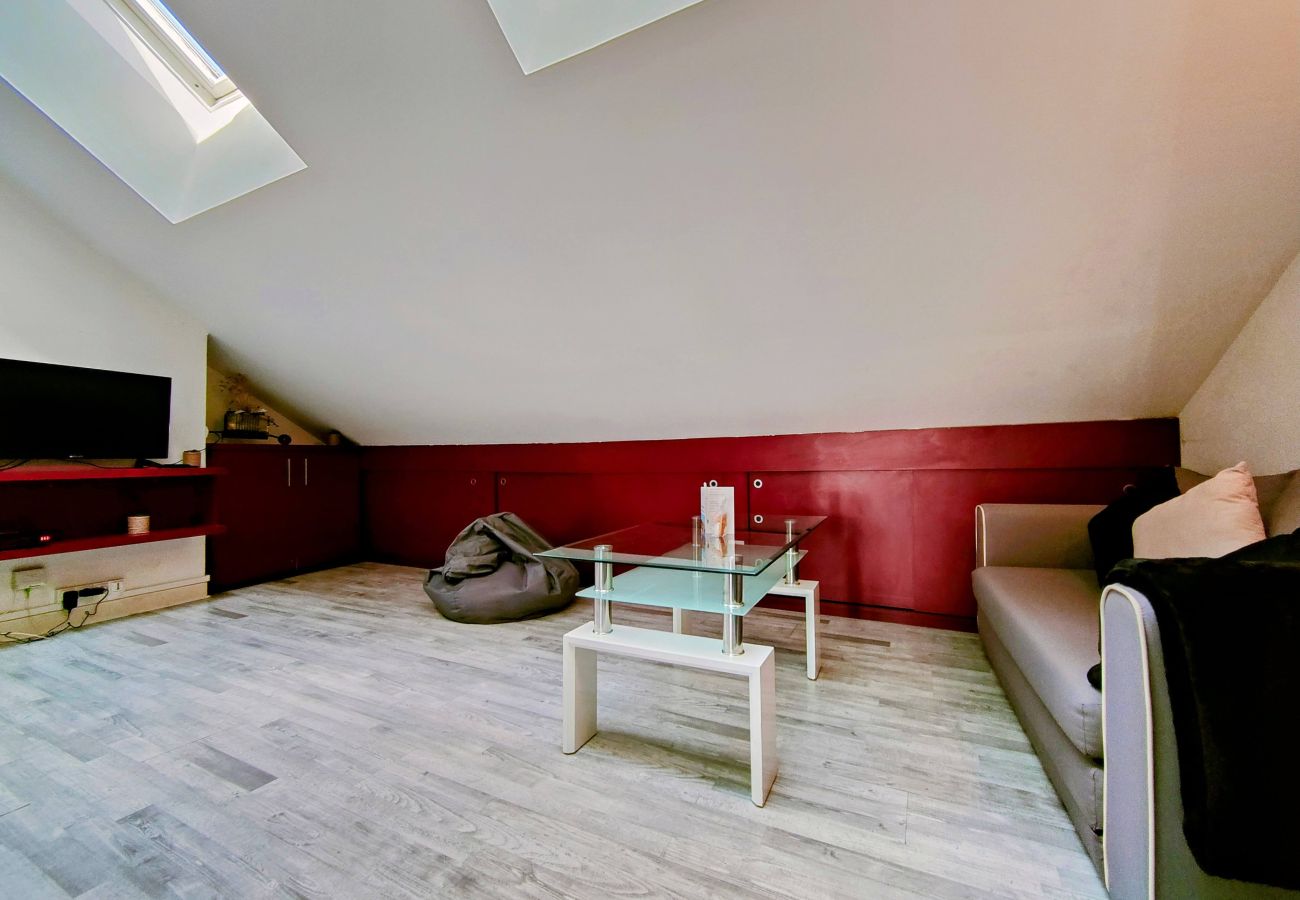 Appartement à Auxerre - sous les toits de paris